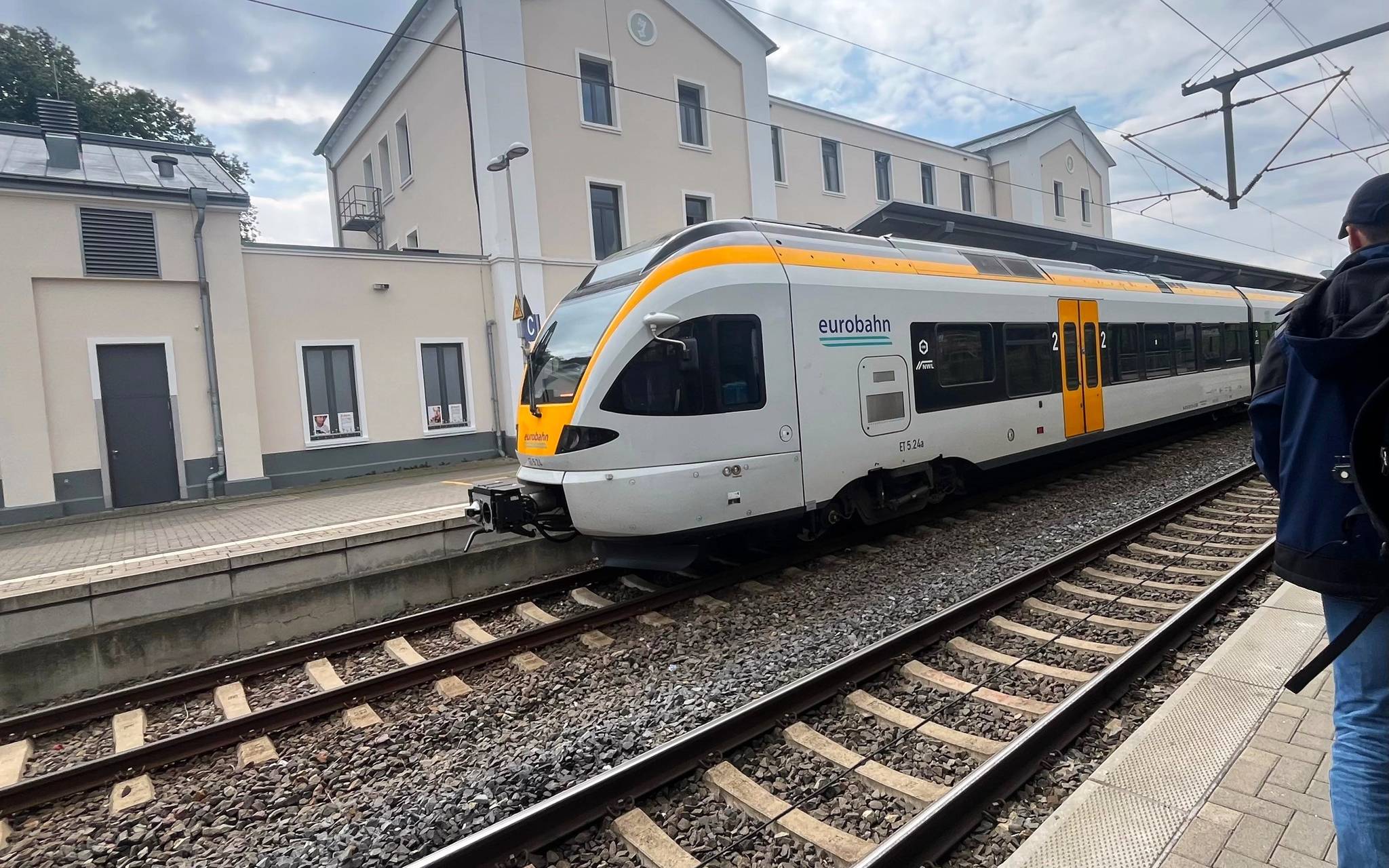 Soest: Oberleitungsschaden legt Bahnstrecken lahm