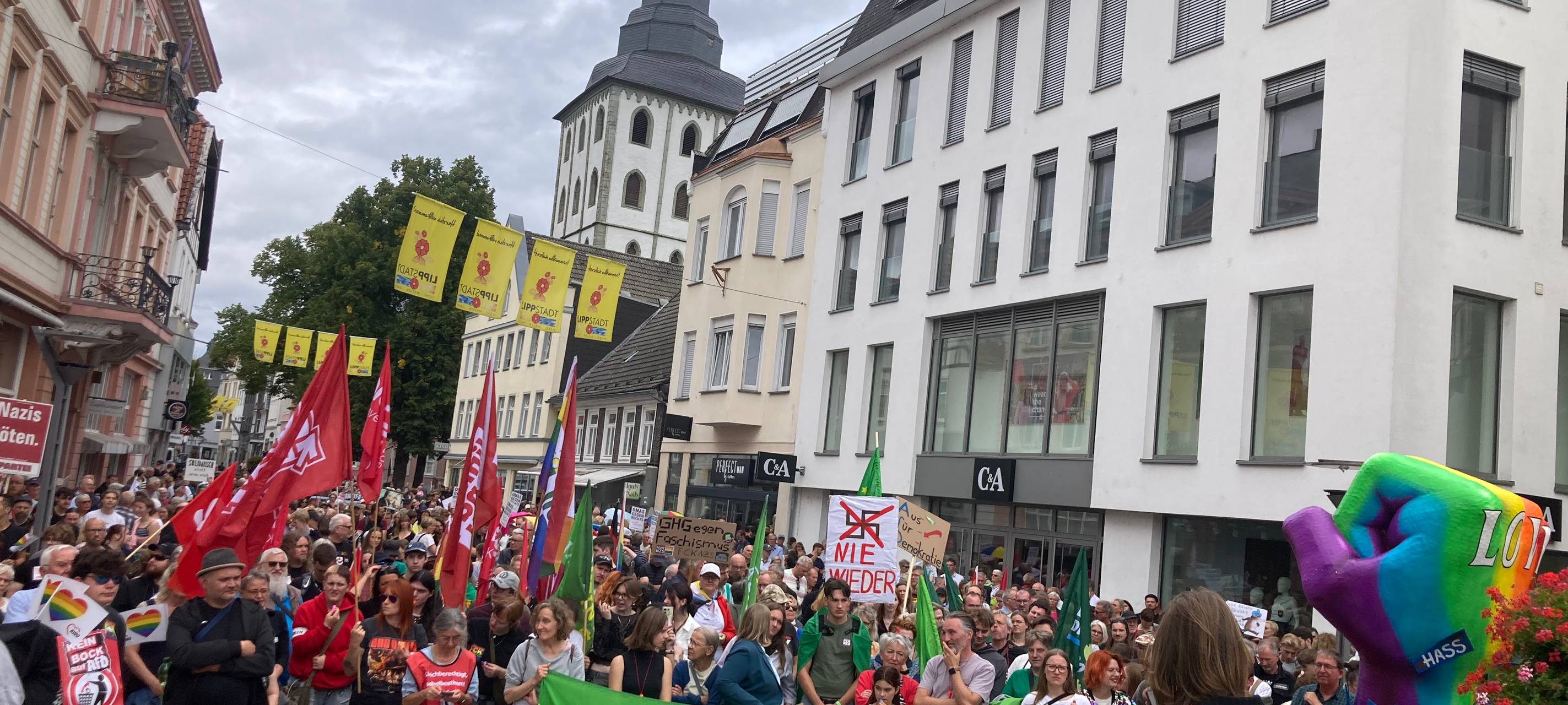 AfD-Kundgebung und Gegenprotest in Lippstadt