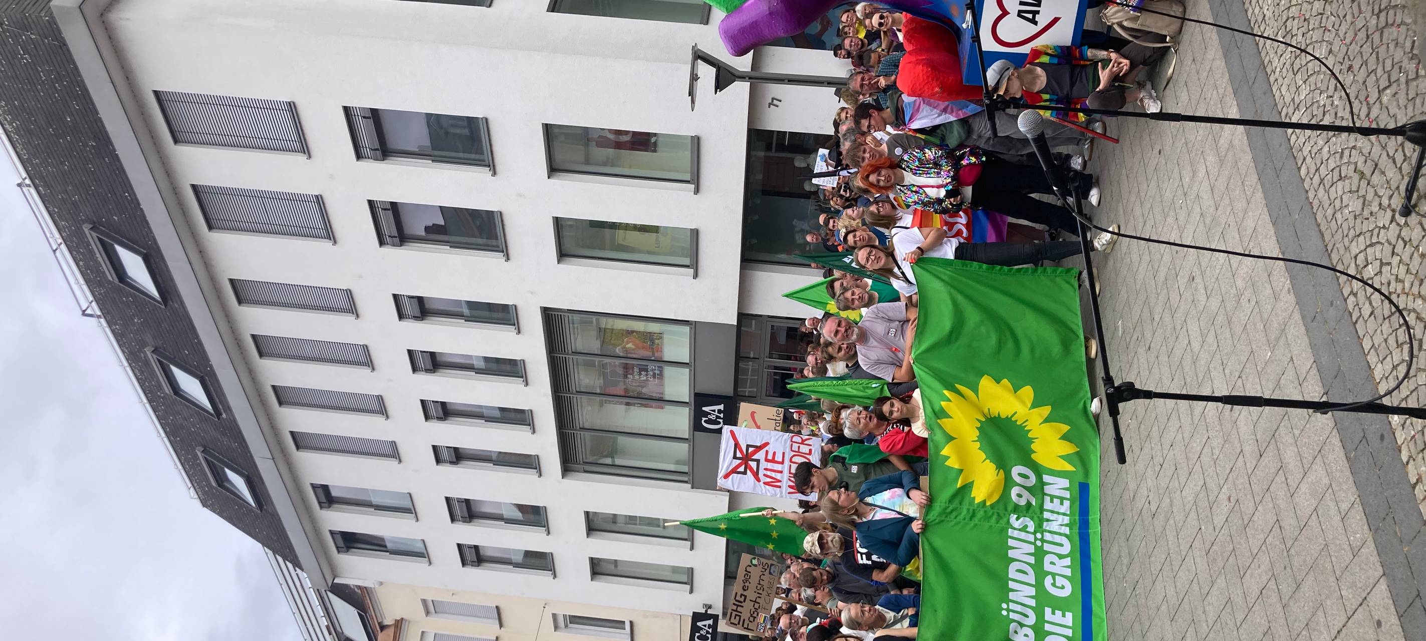 AfD-Kundgebung und Gegenprotest in Lippstadt