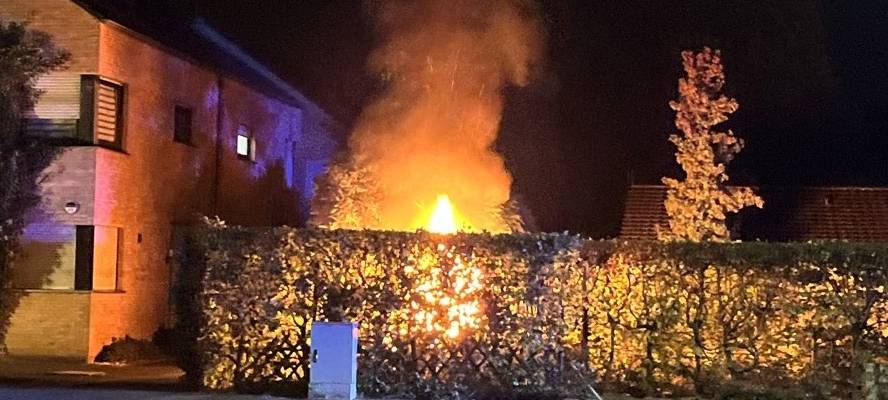 Brandstiftung in Lippstadt: Polizei sucht Zeugen