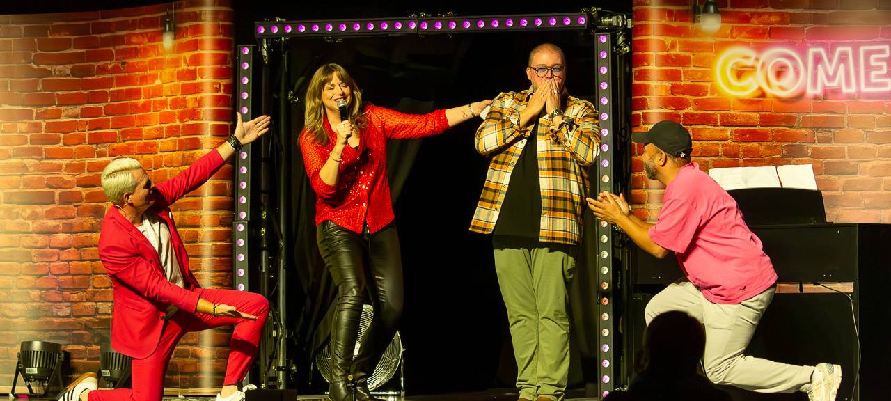 Das Comedy Camp 2025 war in Bergheim im MEDIO.RHEIN.ERFT. Auf der Bühne zu sehen: Guido Cantz, Mirja Regensburg, Jürgen Bangert und Simon Pearce.
