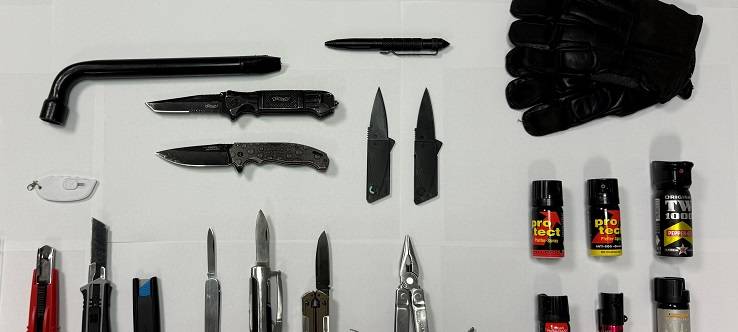 Durch die Bundespolizei im Bahnhof Soest sichergestellte Gegenstände.