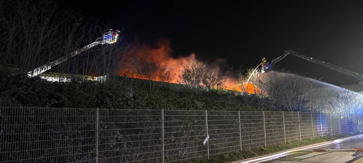 Rauch und Ruß nach Brand in Erwitte
