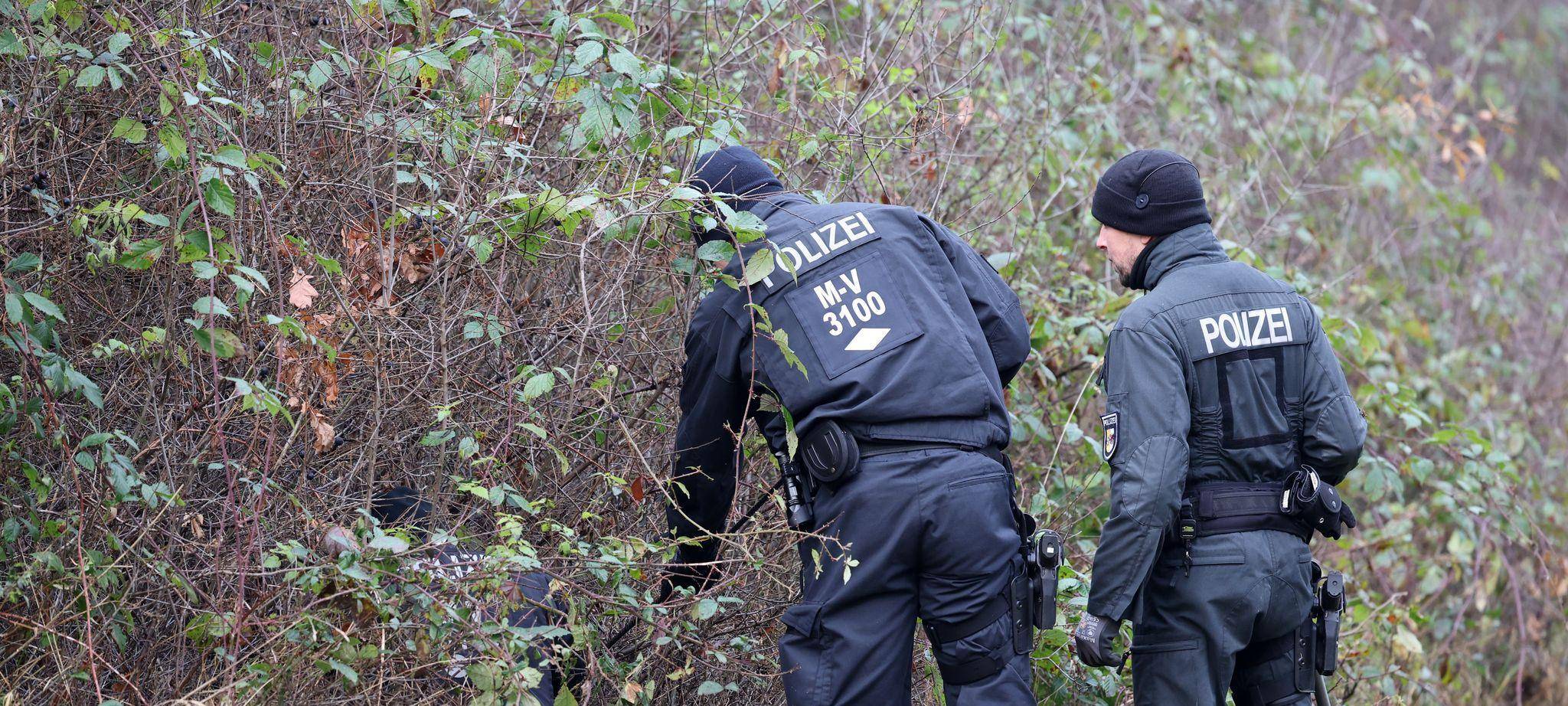 Erneute Spurensuche am Fundort im Fall Fabian