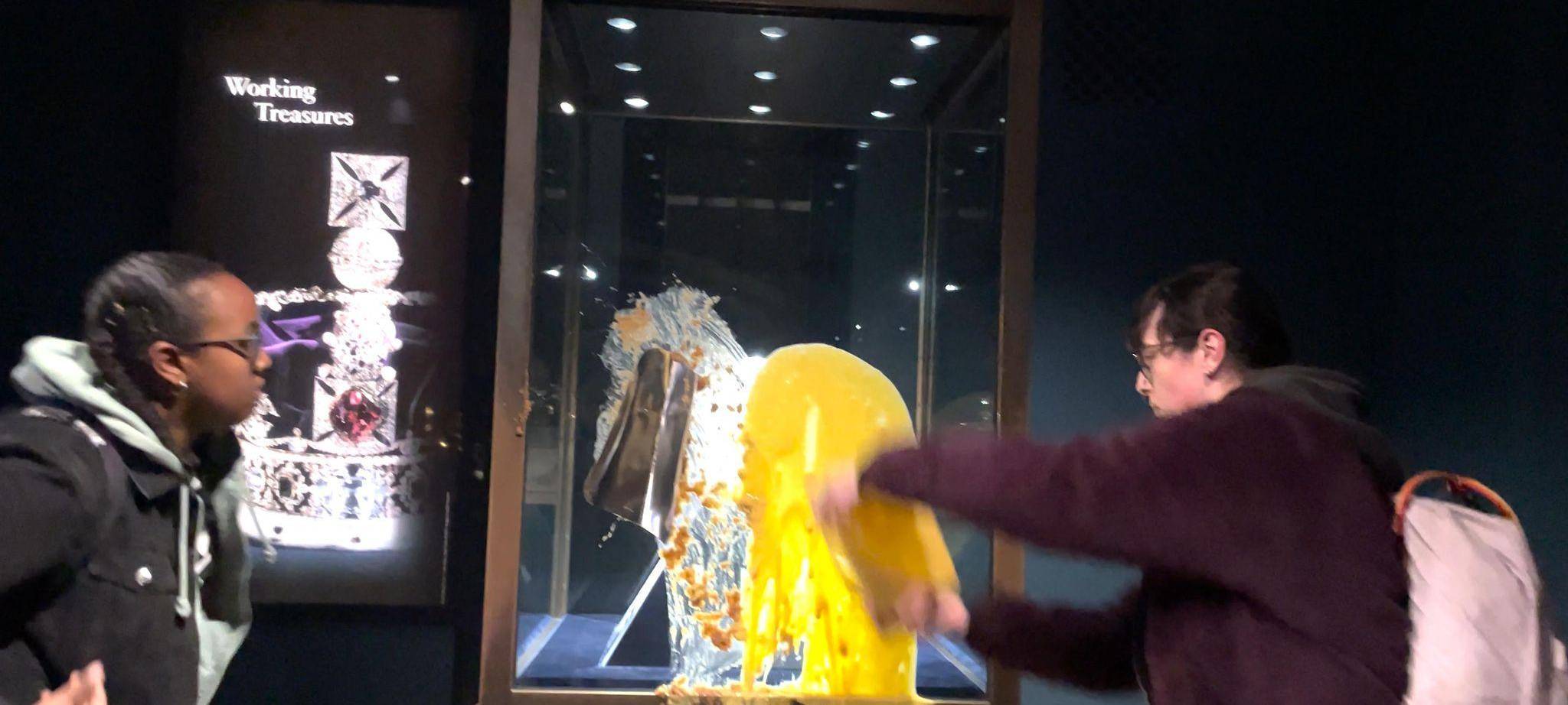 Essensanschlag auf die Kronjuwelen