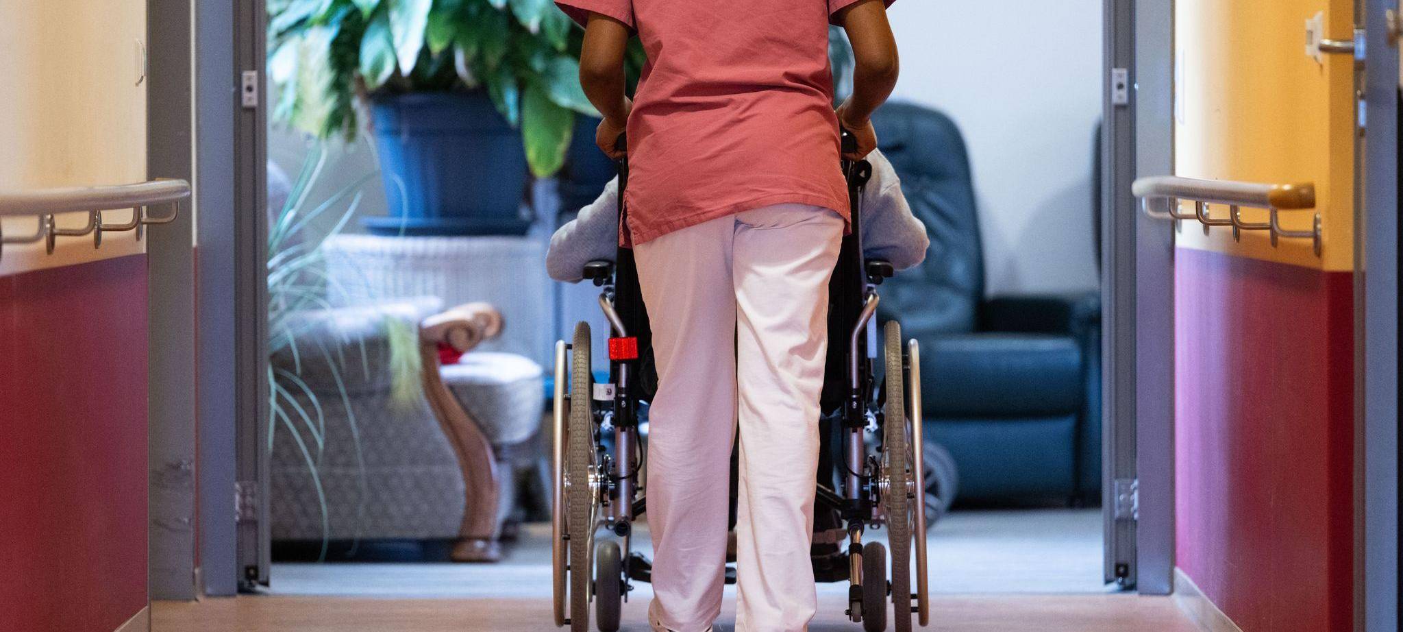 Sozialhilfe in der Altenpflege (Symbolbild)