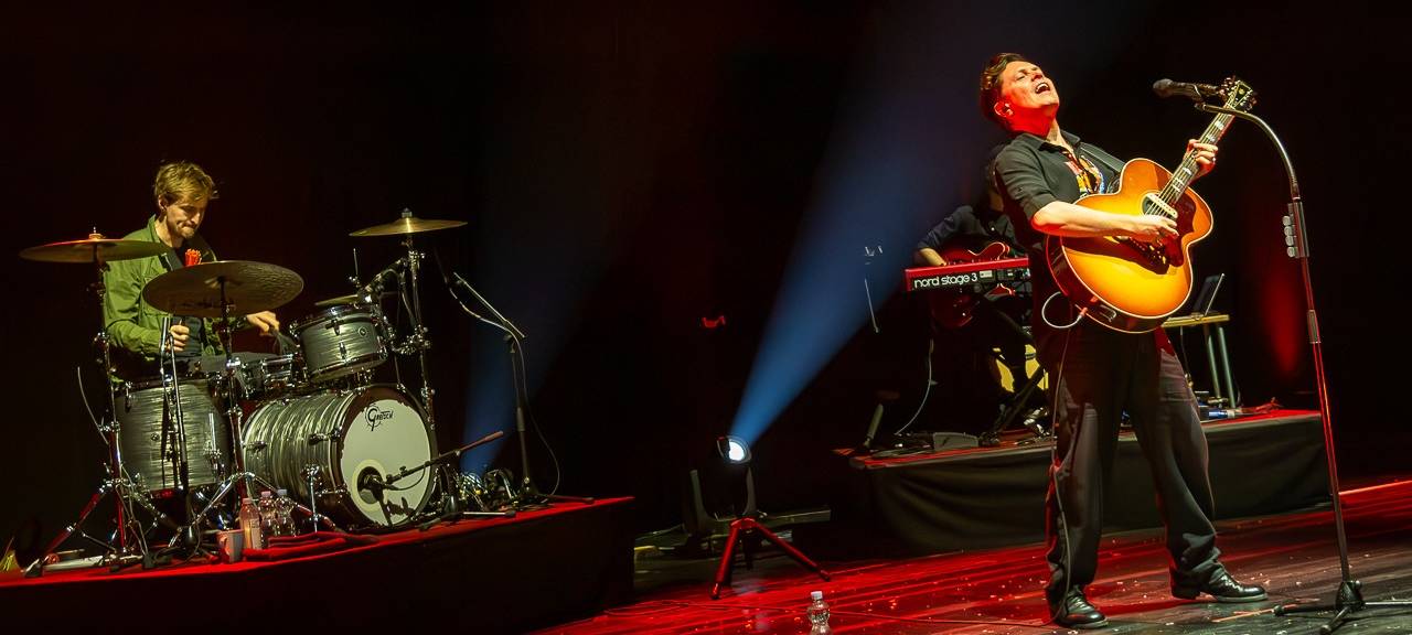 Lichtblicke Weihnachtskonzert: Über 165.000 Euro für den guten Zweck! - Michael Patrick Kelly hautnah