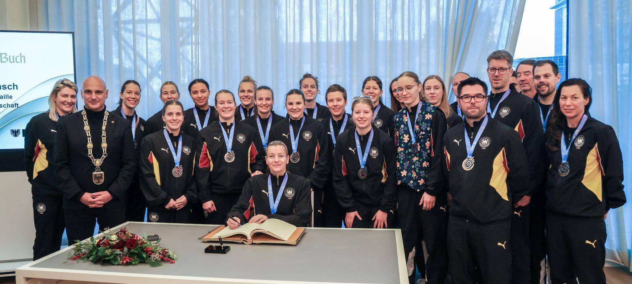 Empfang des deutschen Teams im Dortmunder Rathaus