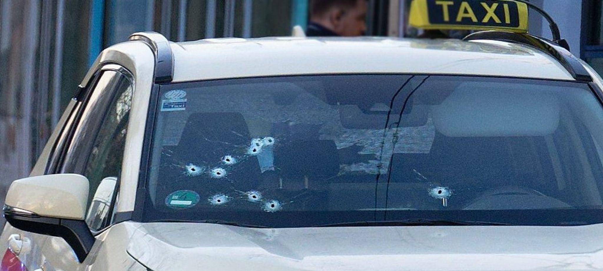 Schüsse auf Taxi-Fahrgast