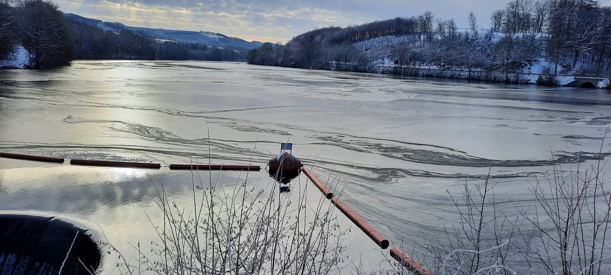 Ruhrverband warnt vor Eisfläche am Möhnesee