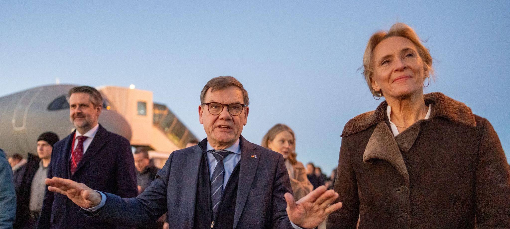 Außenminister Wadephul fliegt in die USA - Zwischenstopp Island