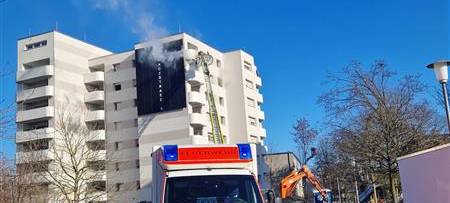 Brand in Lippstadt: 30 Menschen aus Hochhaus gerettet