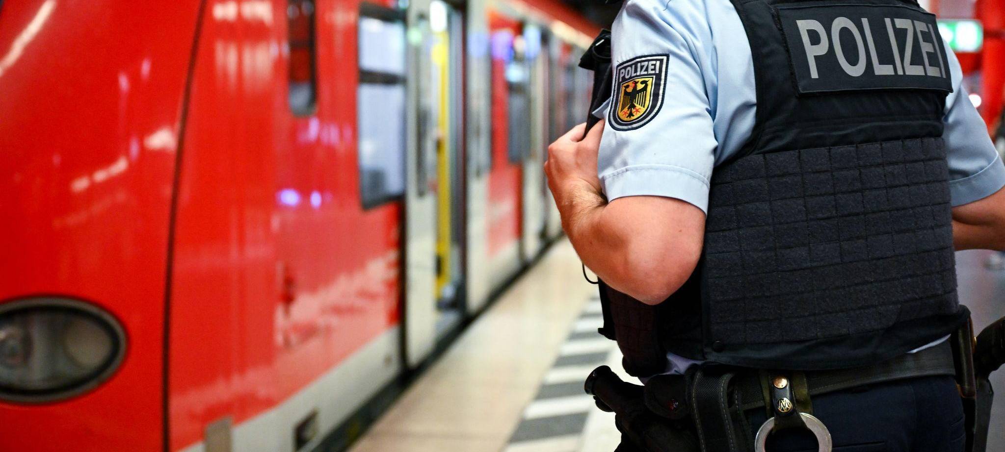 Bundespolizei am Bahnhof