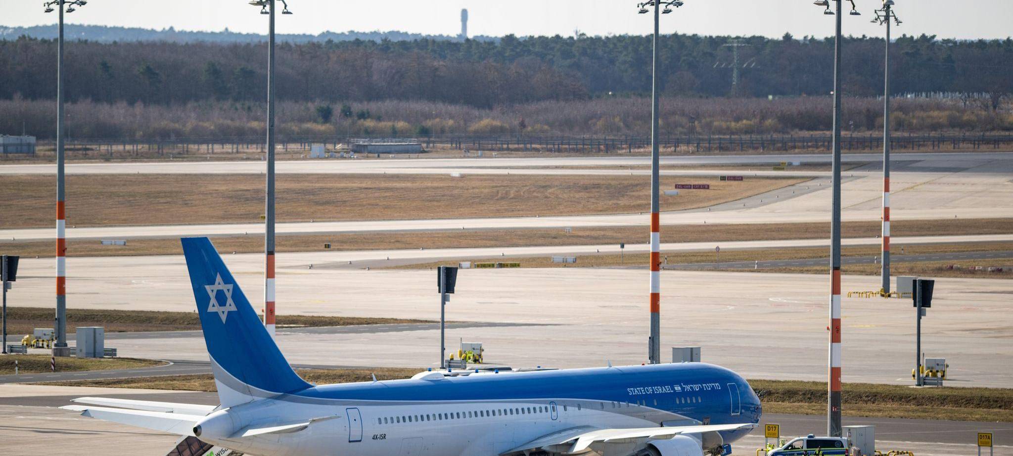 Angriff auf den Iran - Israels Staatsflugzeug am BER