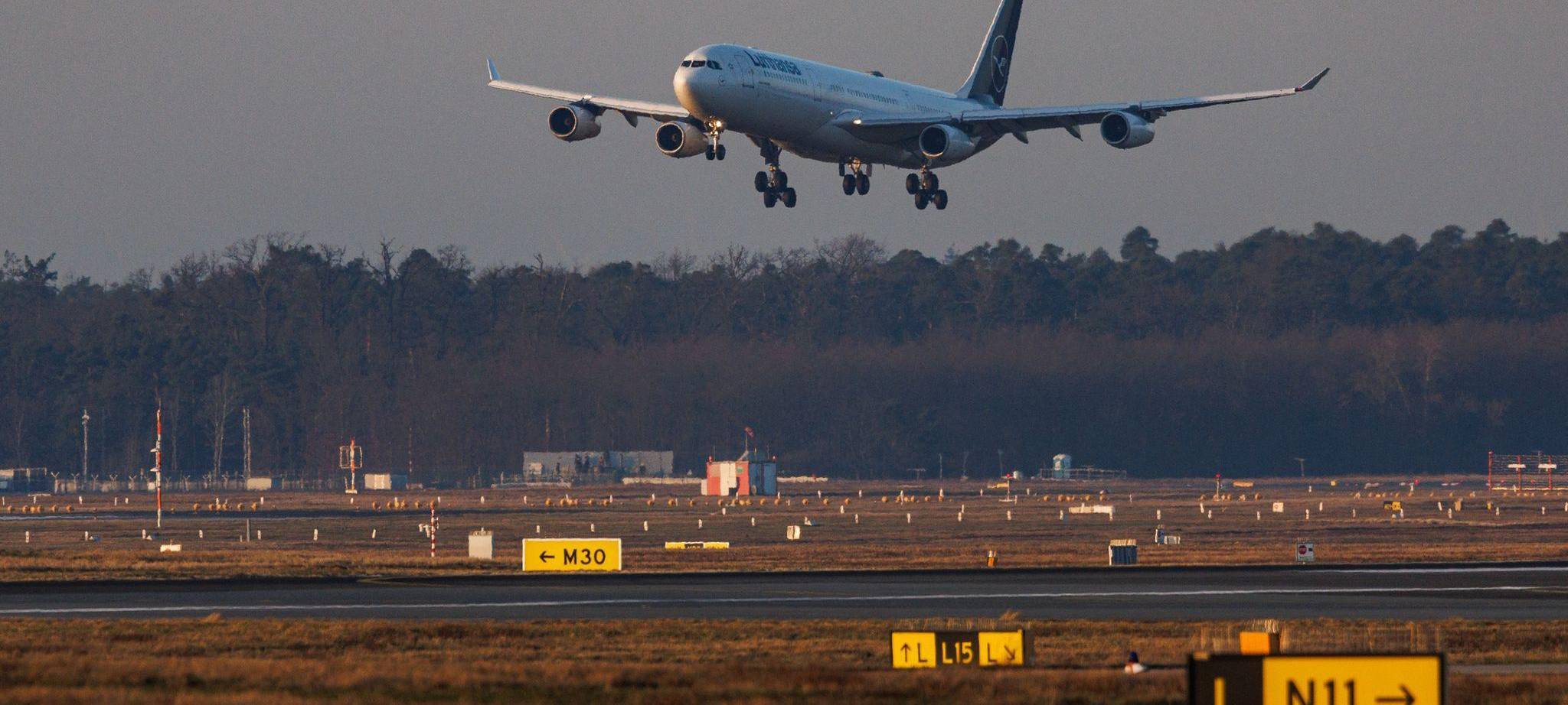 Iran-Krieg - Erster Evakuierungsflug aus Oman
