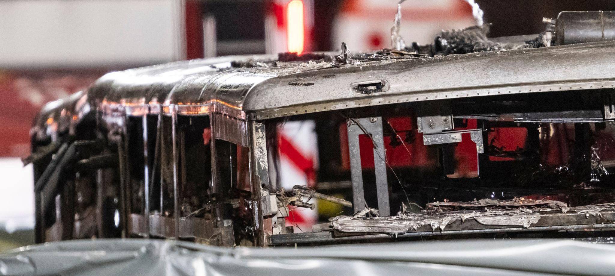 Linienbus ausgebrannt - Tote und Verletzte in der Schweiz