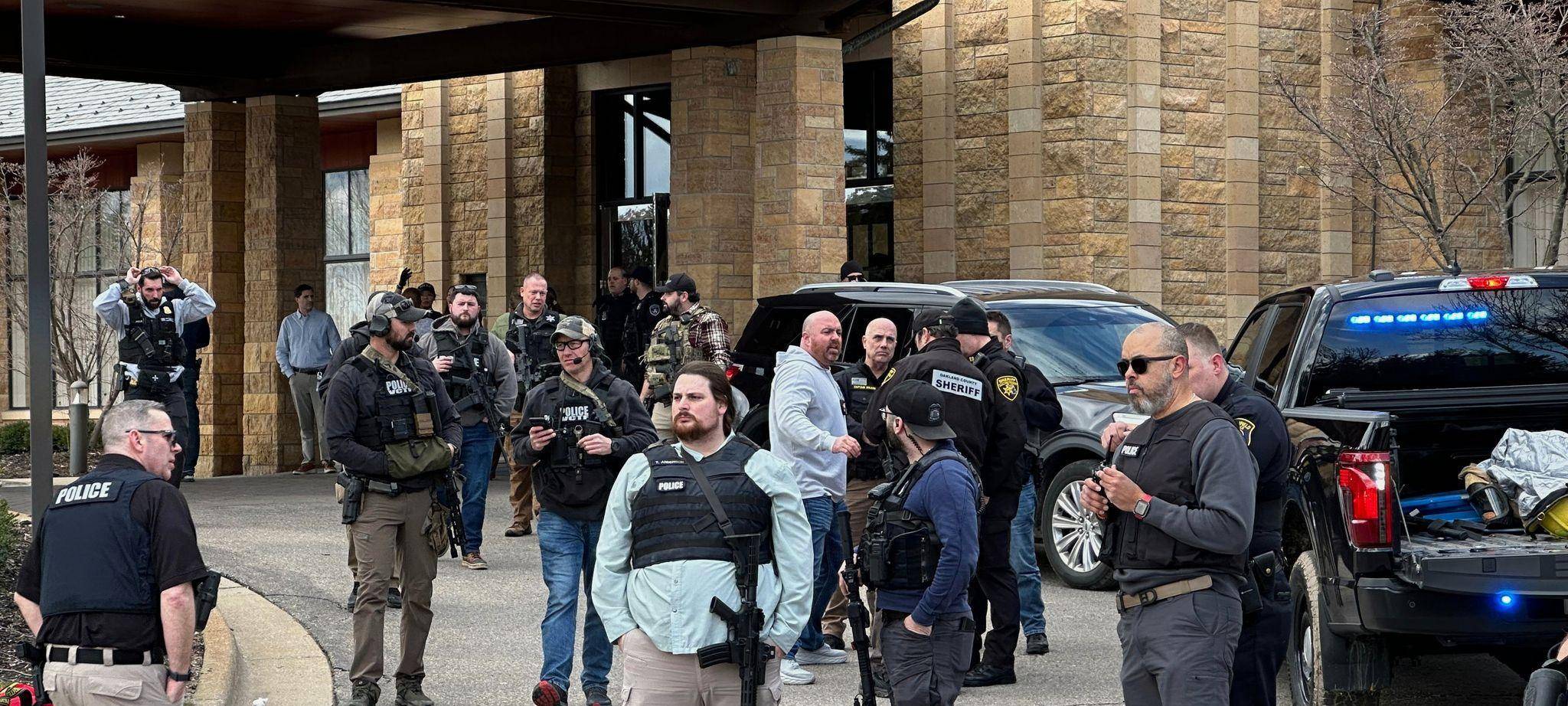 Berichte: Auto fährt in Synagoge in Michigan