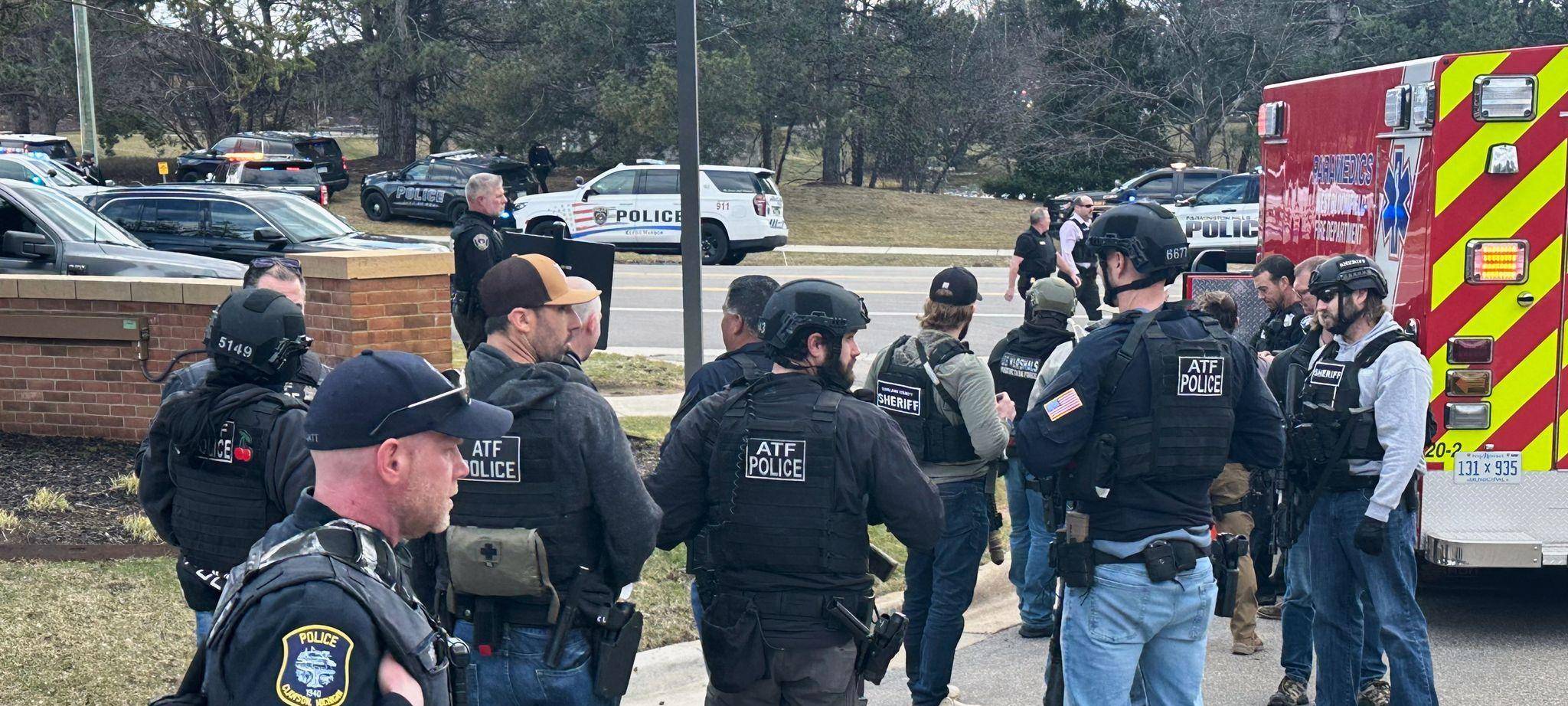 Berichte: Auto fährt in Synagoge in Michigan