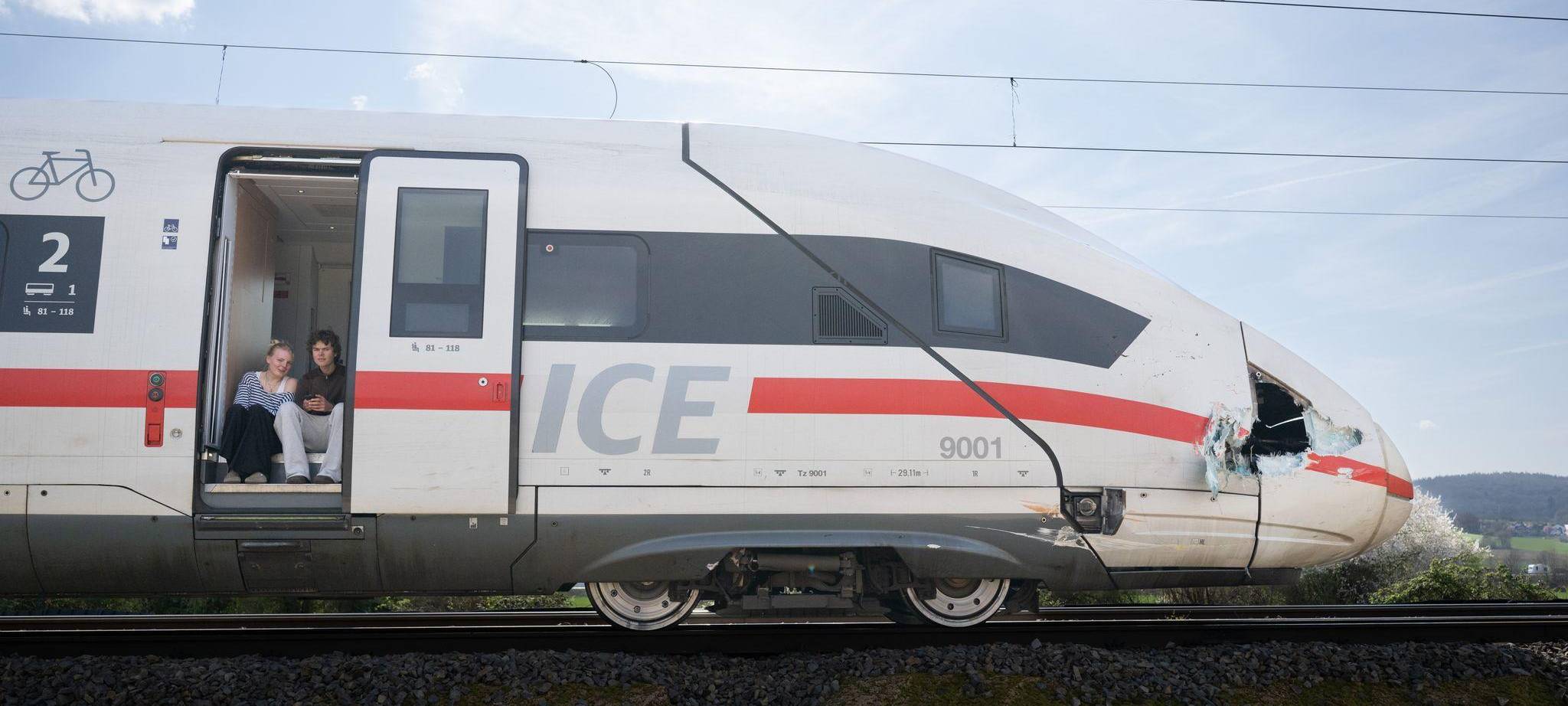 Baggerfahrer bei ICE-Unfall nahe Gelnhausen verletzt