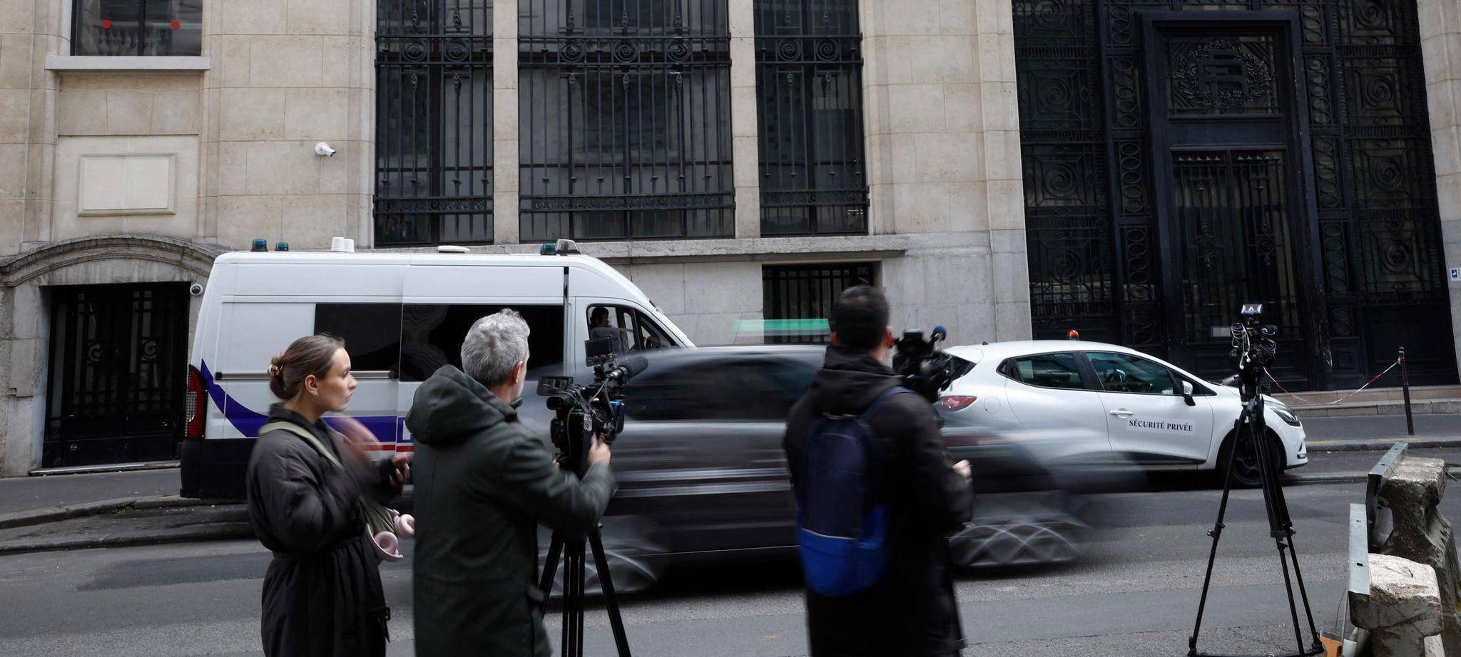 Vereitelter Sprengstoffanschlag auf eine Bank in Paris
