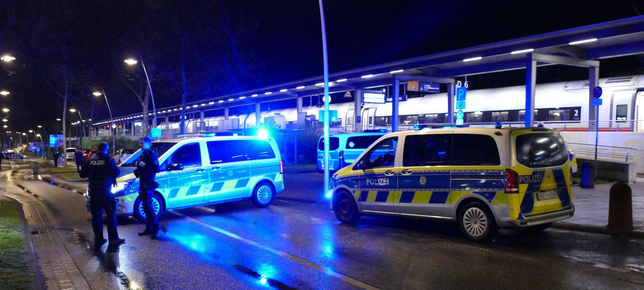 Mann droht mit Anschlag in ICE