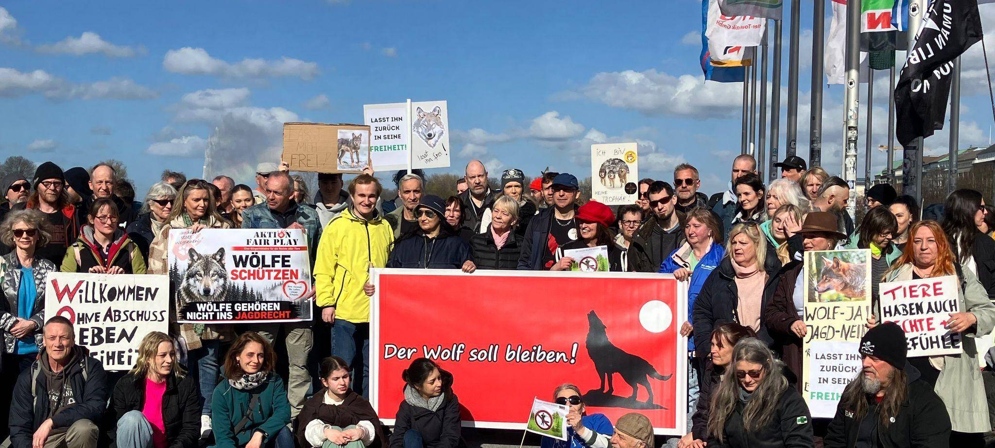 Mahnwache zur Befreiung des Hamburger Wolfs