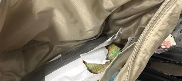 Zoll sichert 45.000 Euro am Flughafen Paderborn/Lippstadt