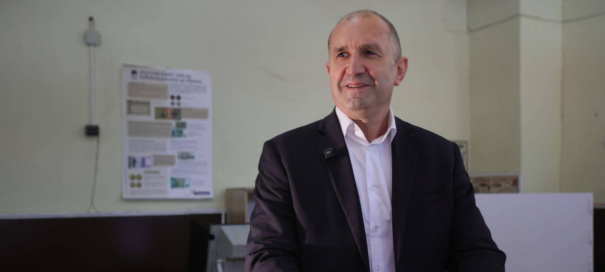 Wahlkommission: Ex-Staatschef Radew siegt klar in Bulgarien