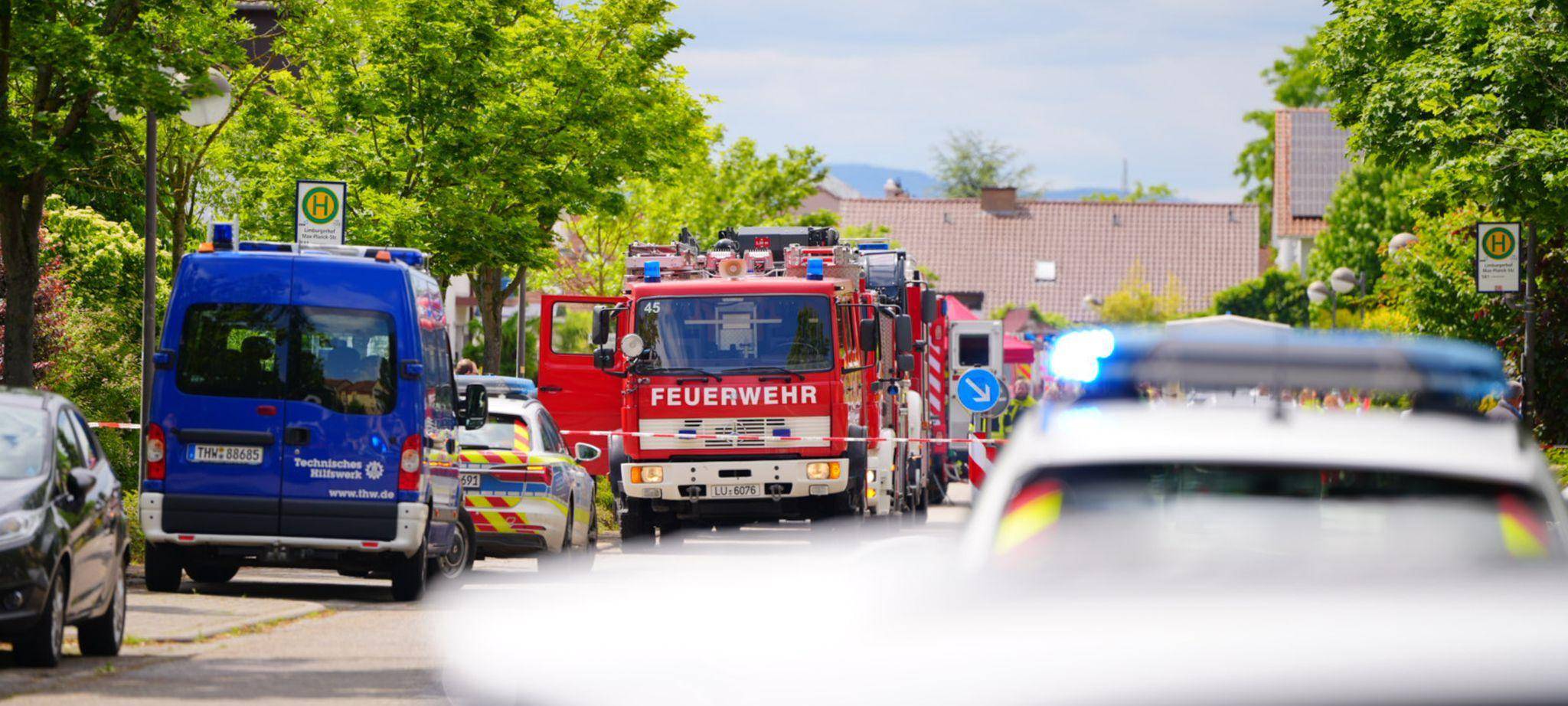 Absturz eines Kleinflugzeuges in ein Wohngebiet
