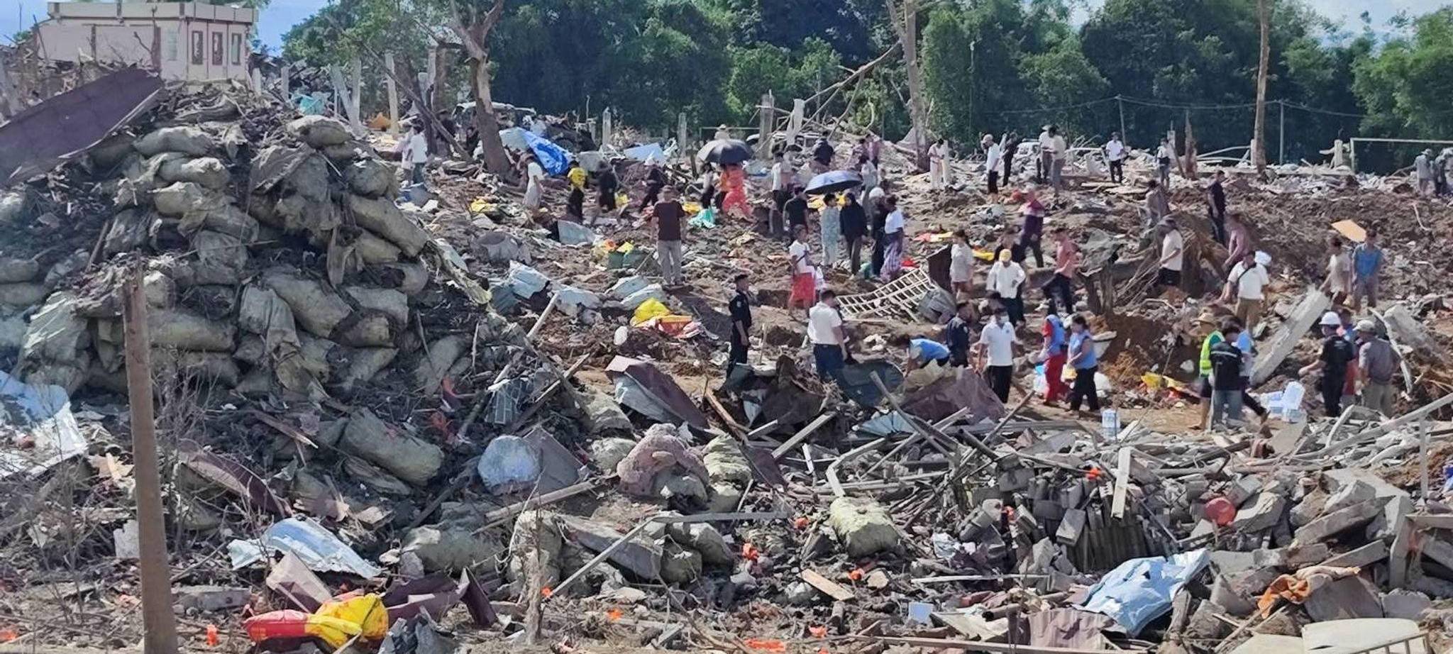 Nach Explosion von Munitionslager in Myanmar