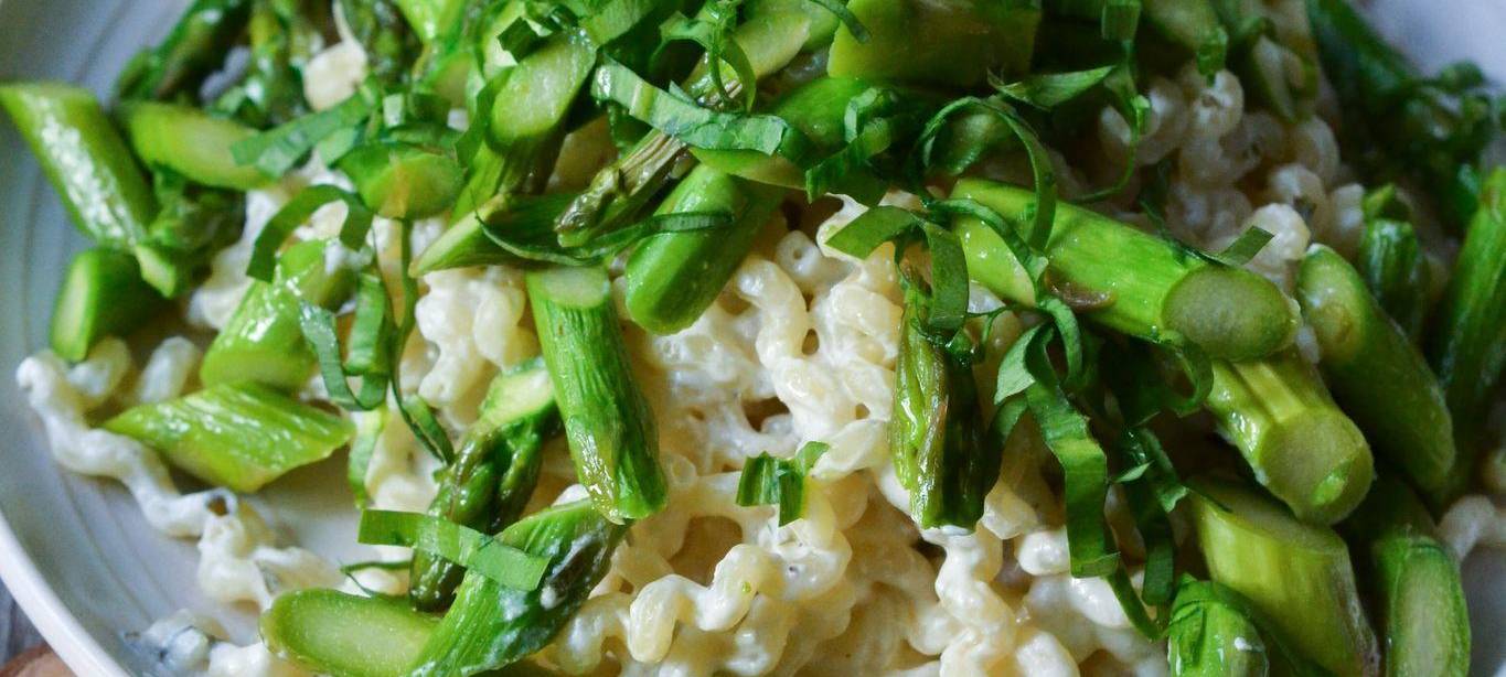 Pasta mit grünem Spargel