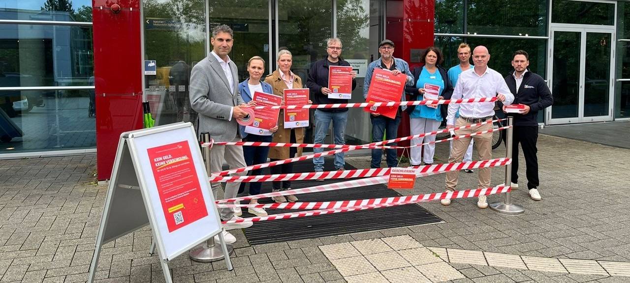 Hellweg-Kliniken: Symbolische Türschließung beendet