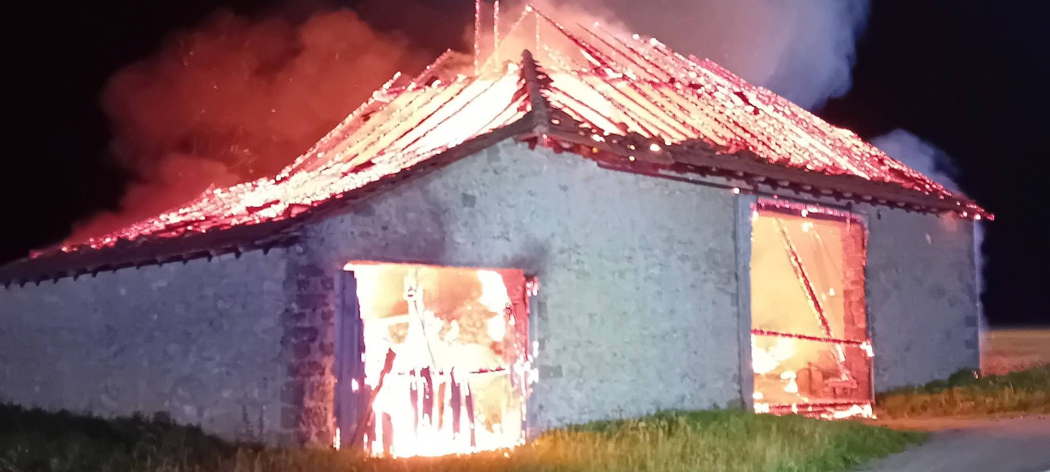 Brand in Altenrüthen: 65 Feuerwehrleute im Einsatz