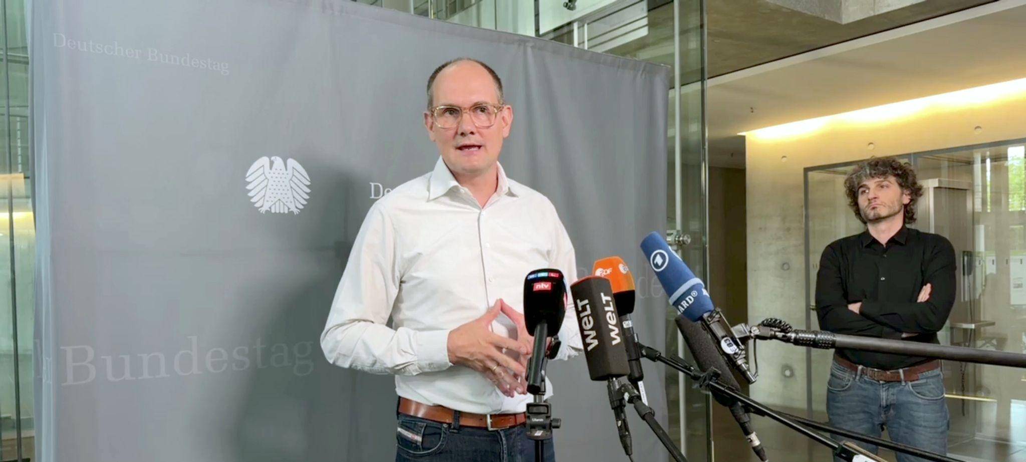 Opposition will Kassen-Sparpaket vor Gericht stoppen