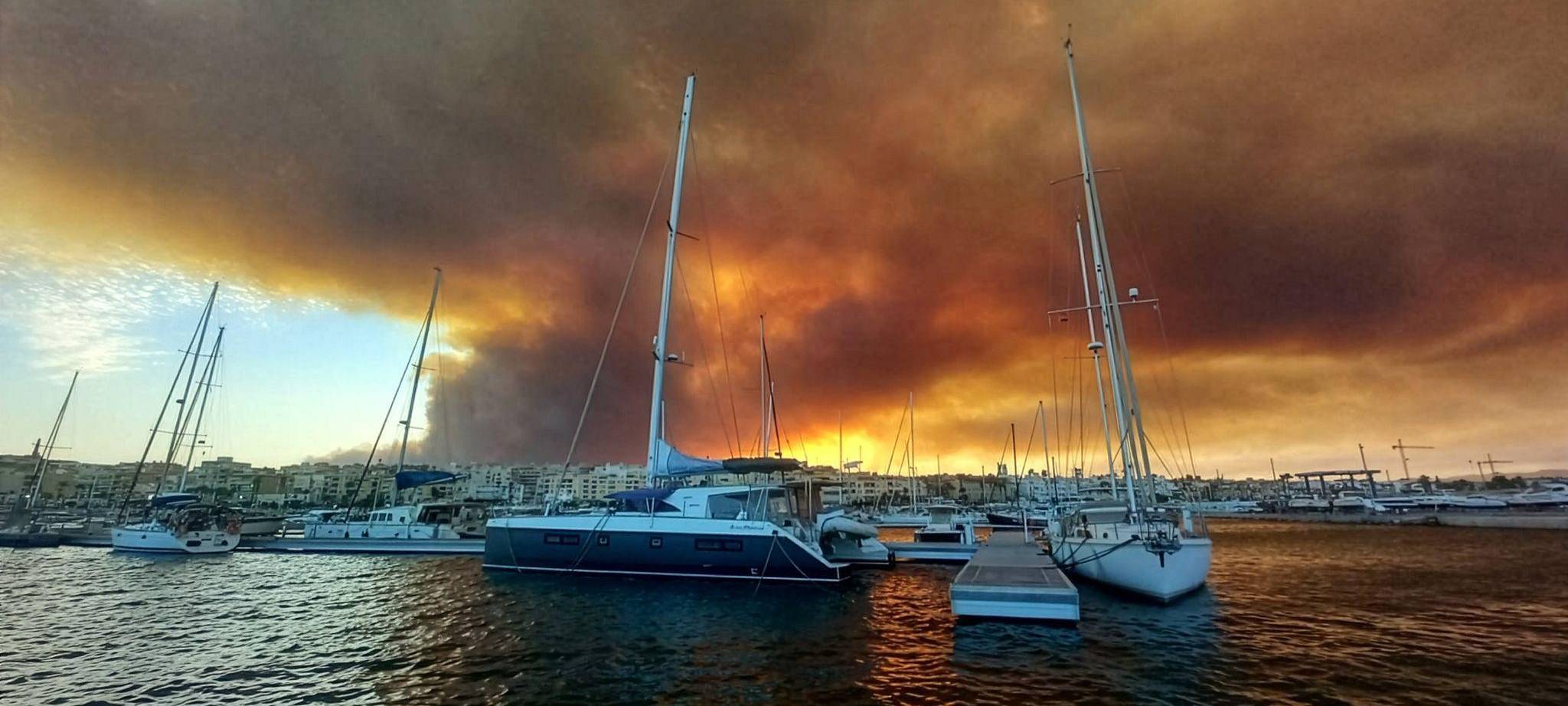 Gewaltiger Brand wütet in Andalusien