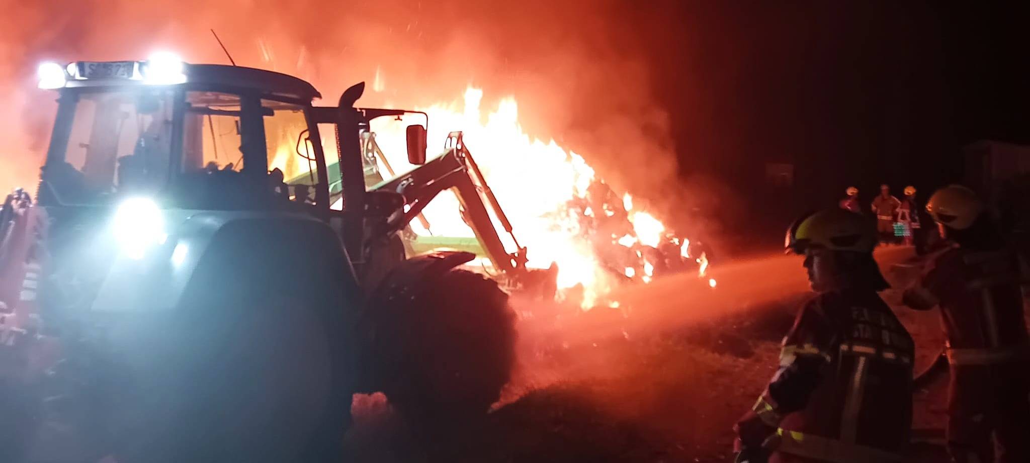 Hubschrauber über Kreis Soest: Brand und Vermisster