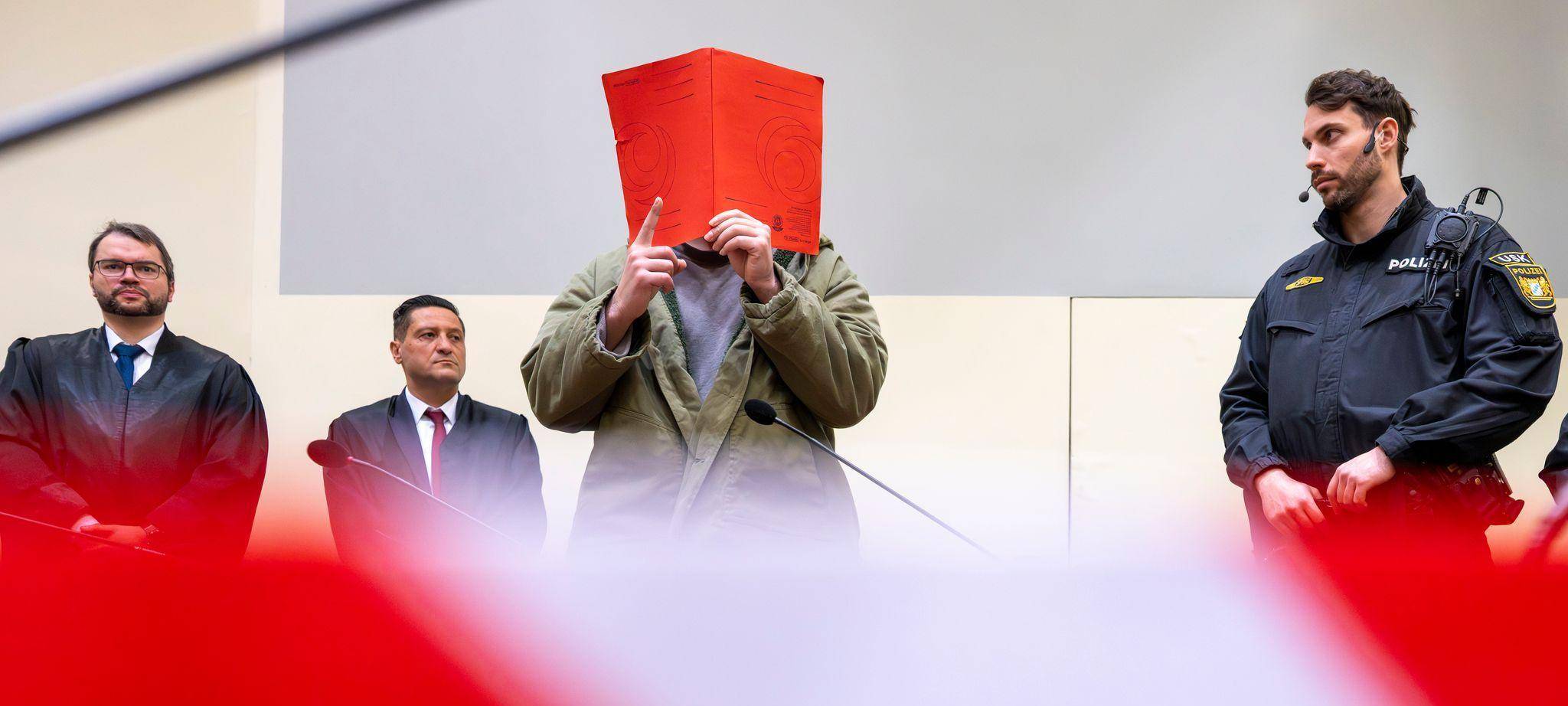 Prozess wegen Auto-Anschlag auf eine Demonstration