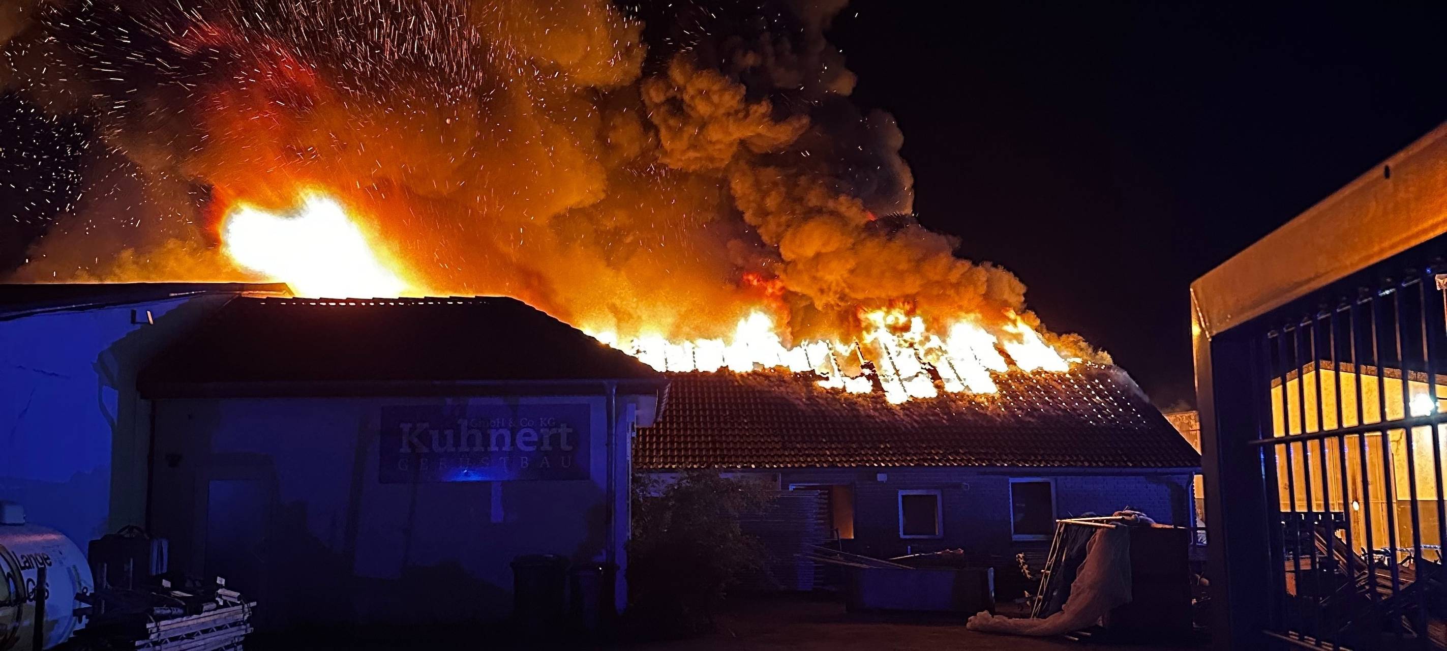 Großbrand in Soest: 200 Feuerwehrkräfte im Einsatz