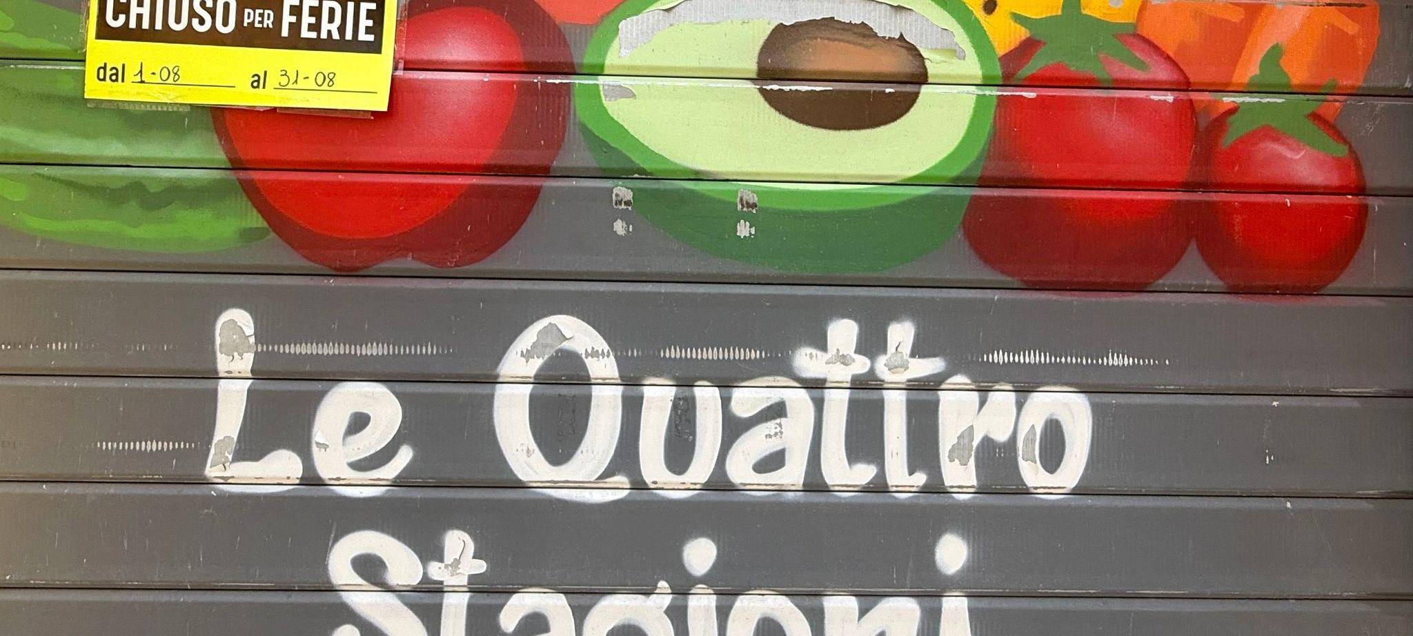 Geschlossene Rollläden in Italien