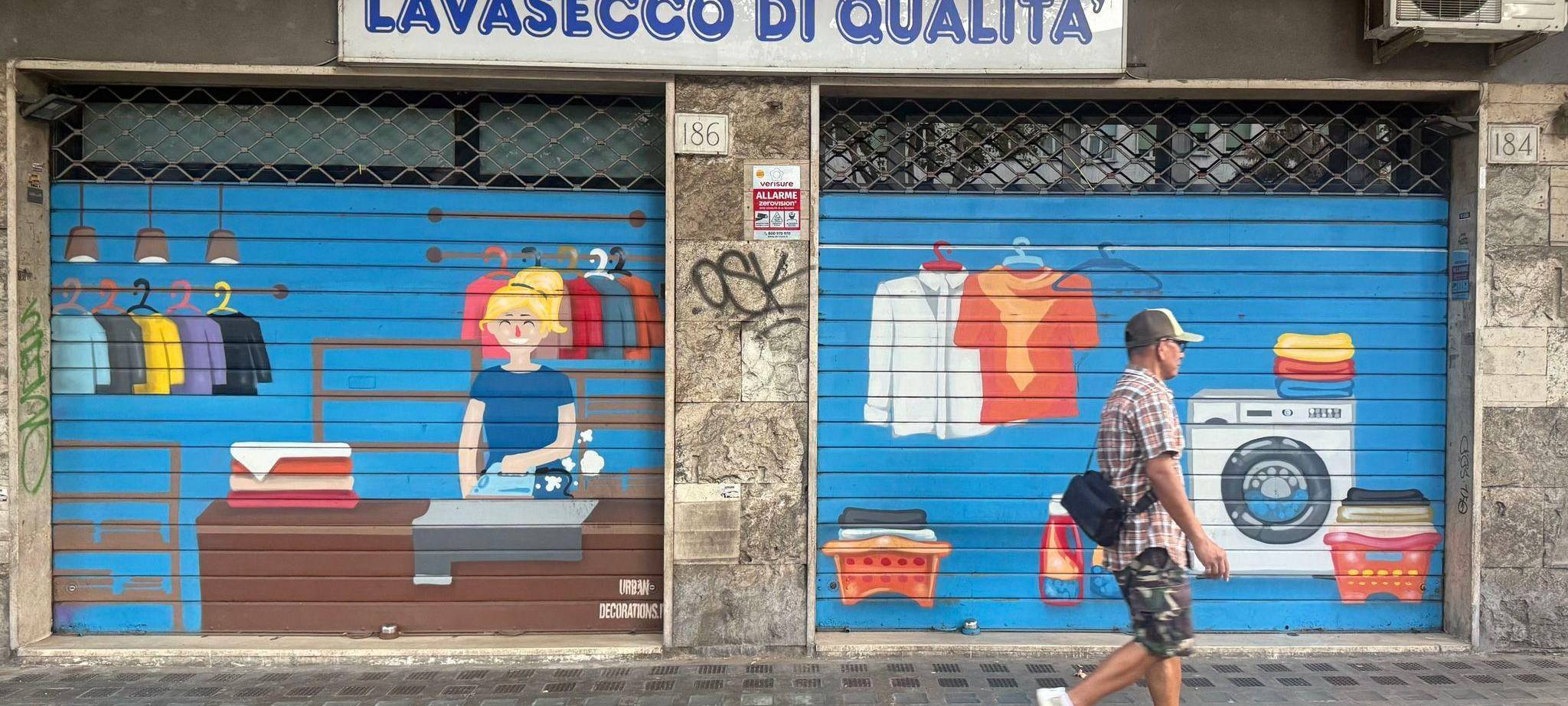 Geschlossene Rollläden in Italien