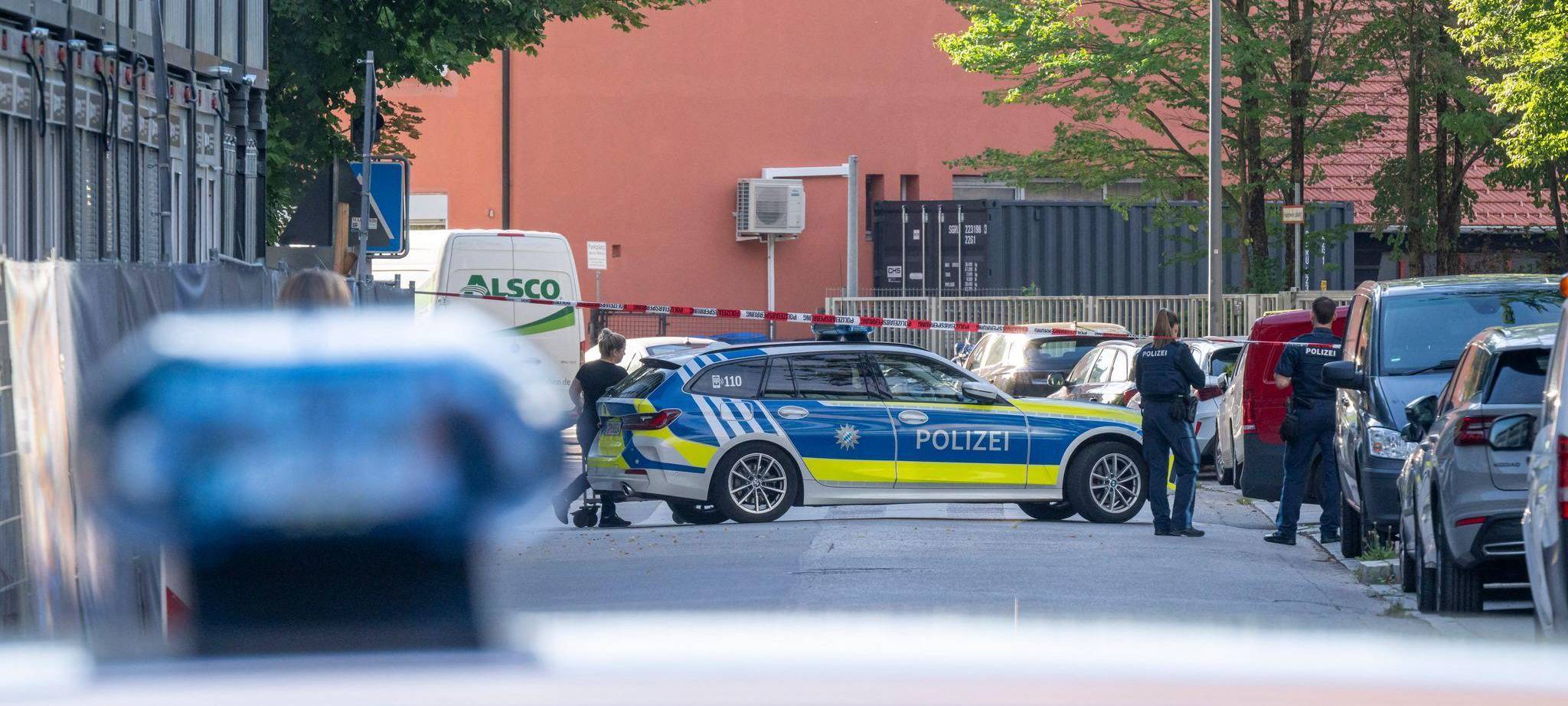 Brandsätze auf Baustelle in München geworfen