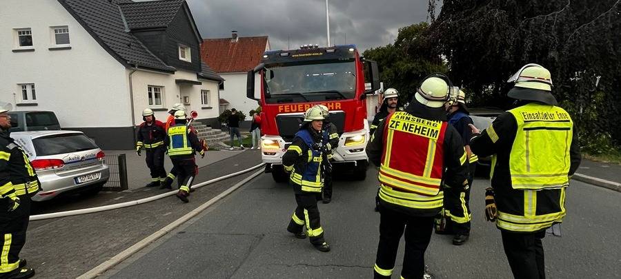 Feuerwehr Niederense probt Rettung nach Explosion
