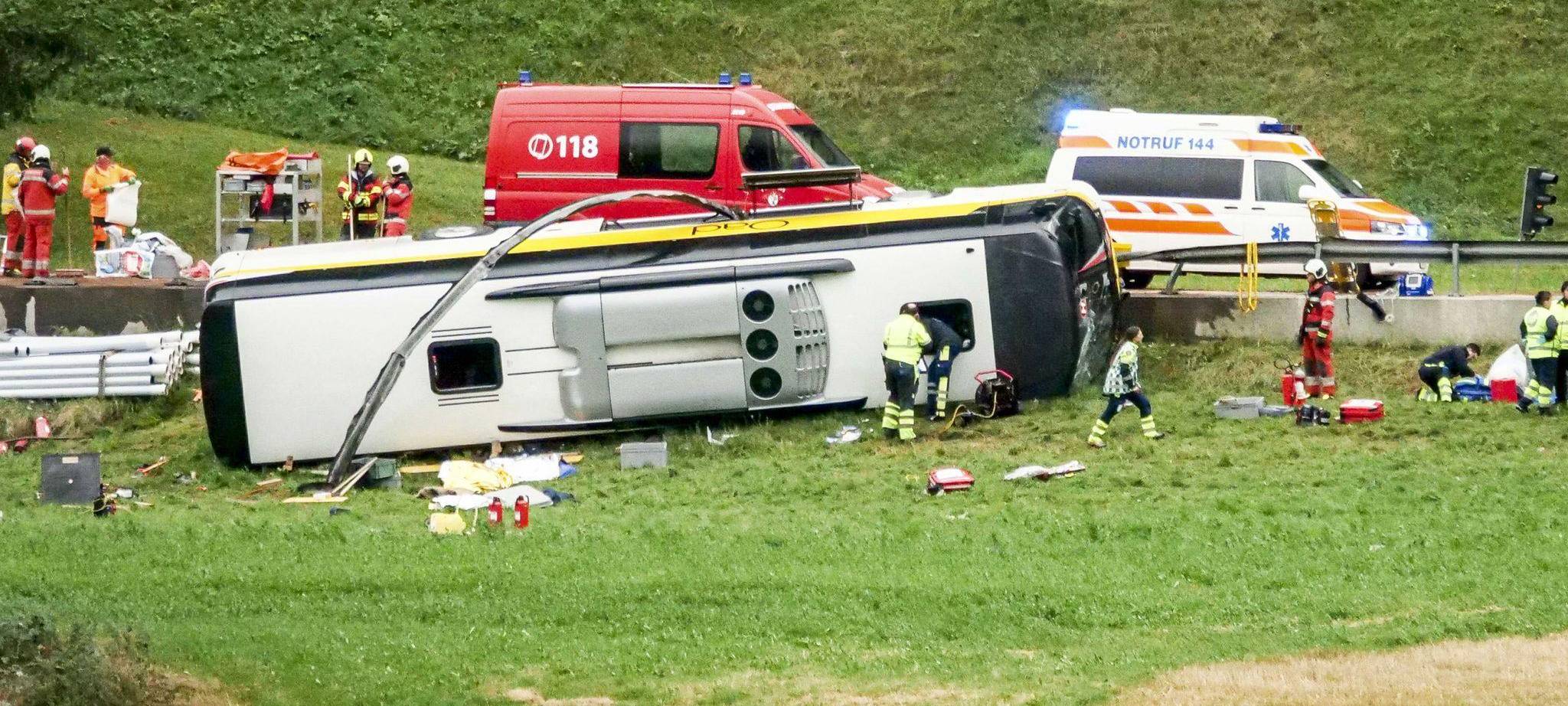 Mehrere Tote bei Busunfall in der Schweiz