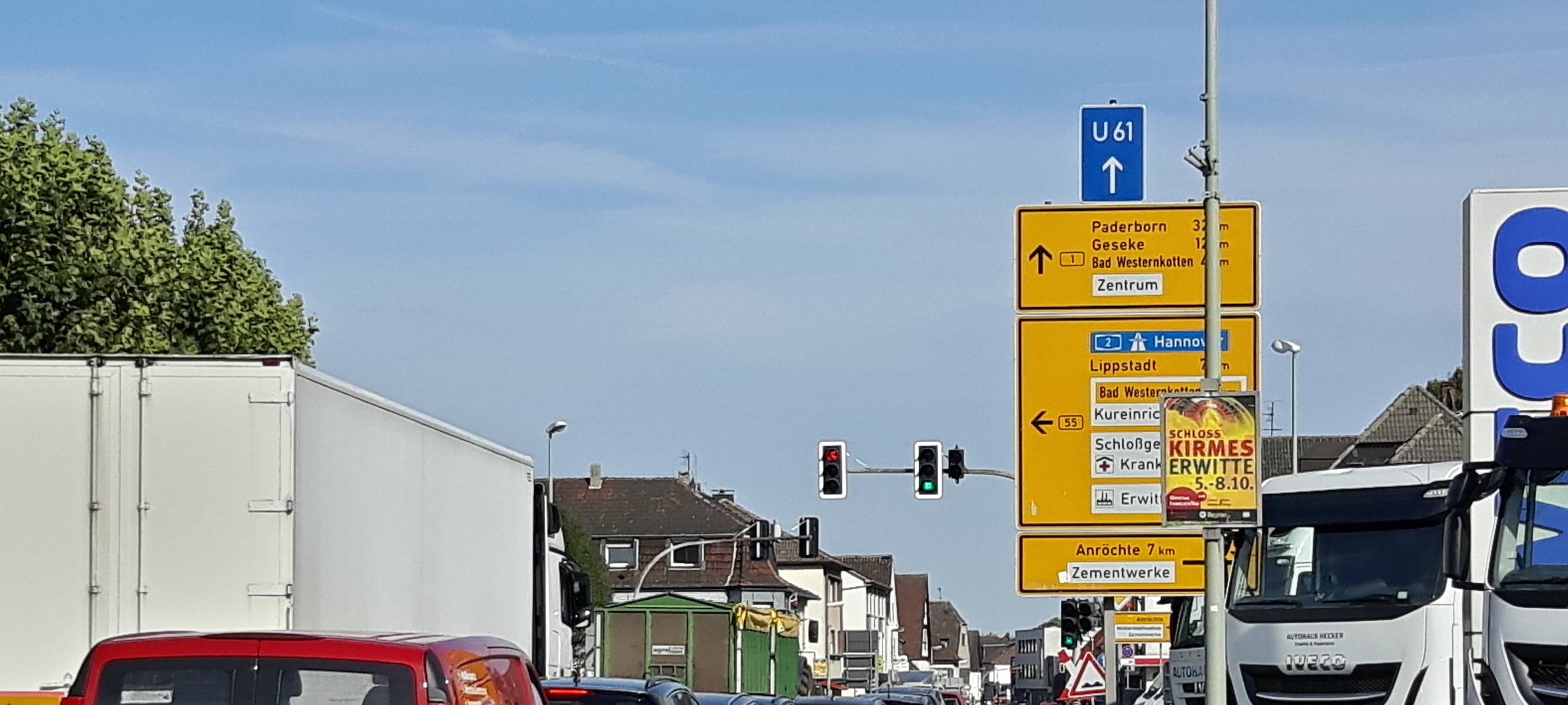 Immer wieder viel los: Die Kreuzung von B1 und B55 in Erwitte.