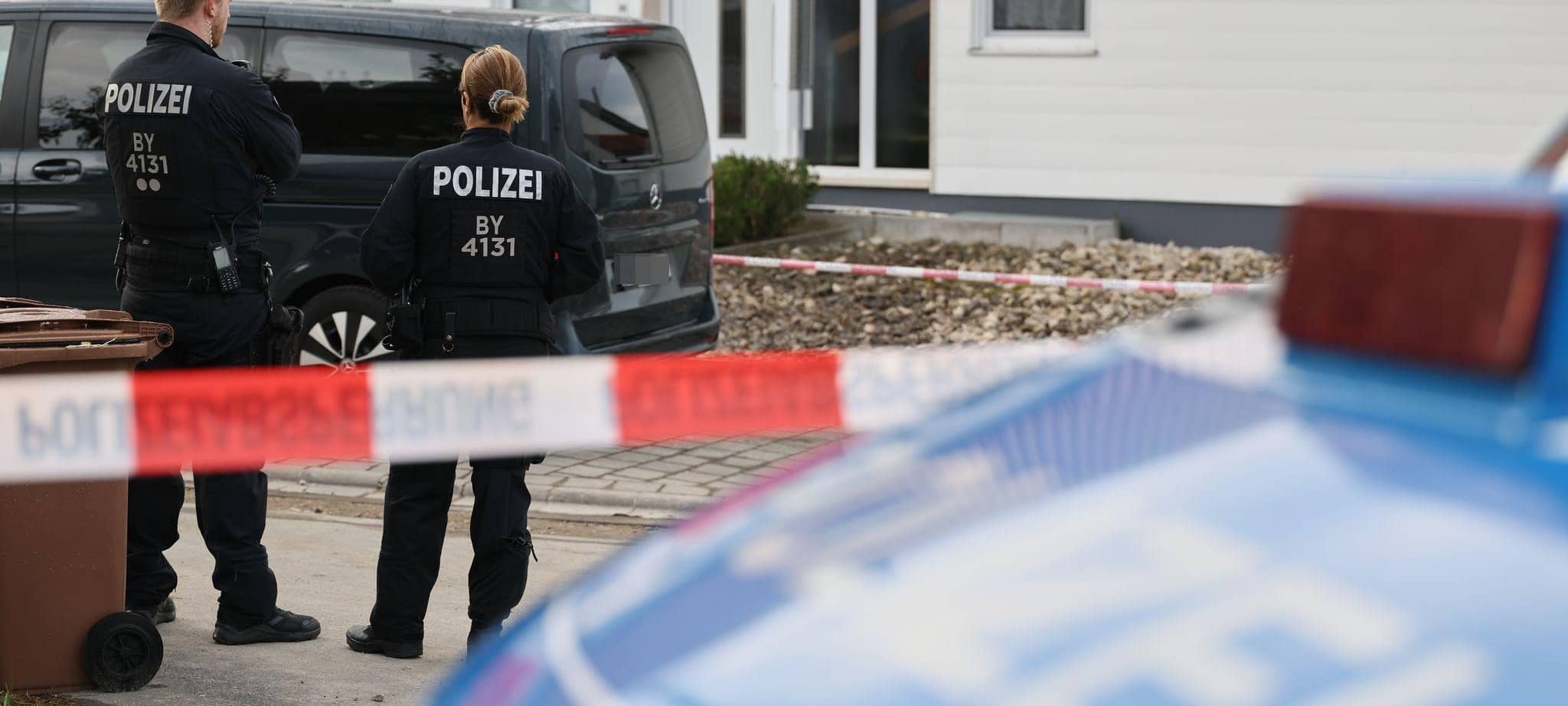 Zwei Behördenmitarbeiter bei Waffenkontrolle erschossen
