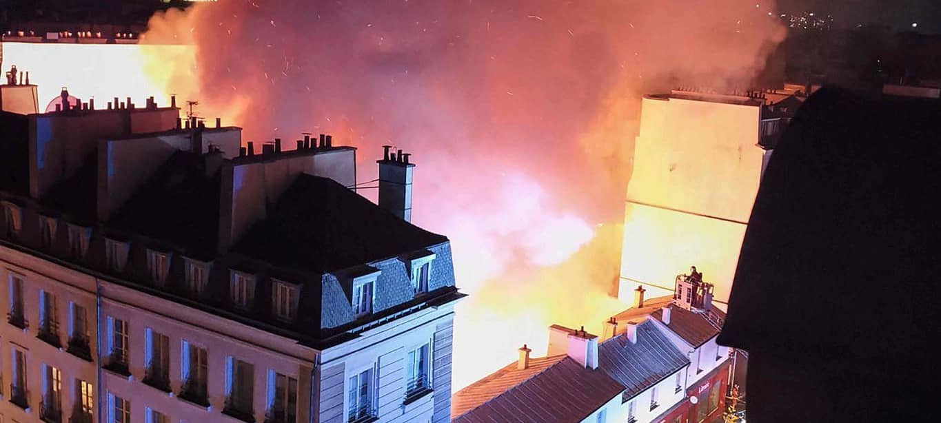Brand in Markthalle in Paris