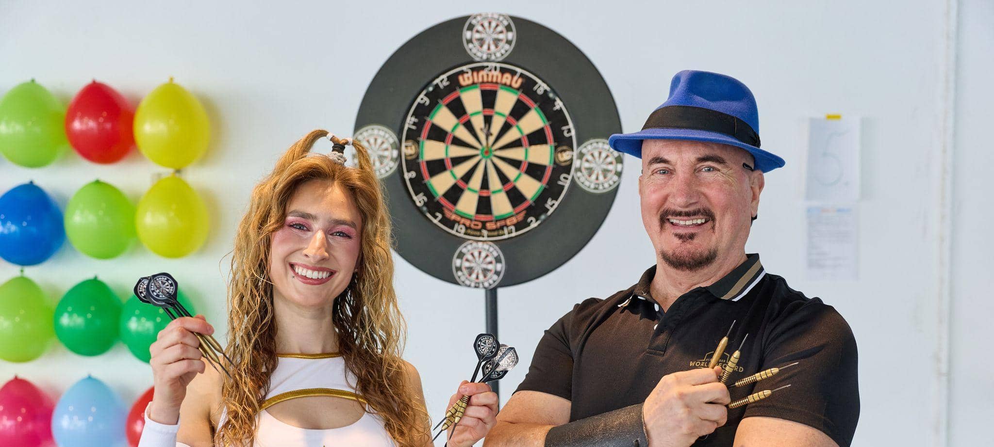 Palina Glebova bei Guinness-Weltrekordversuchen