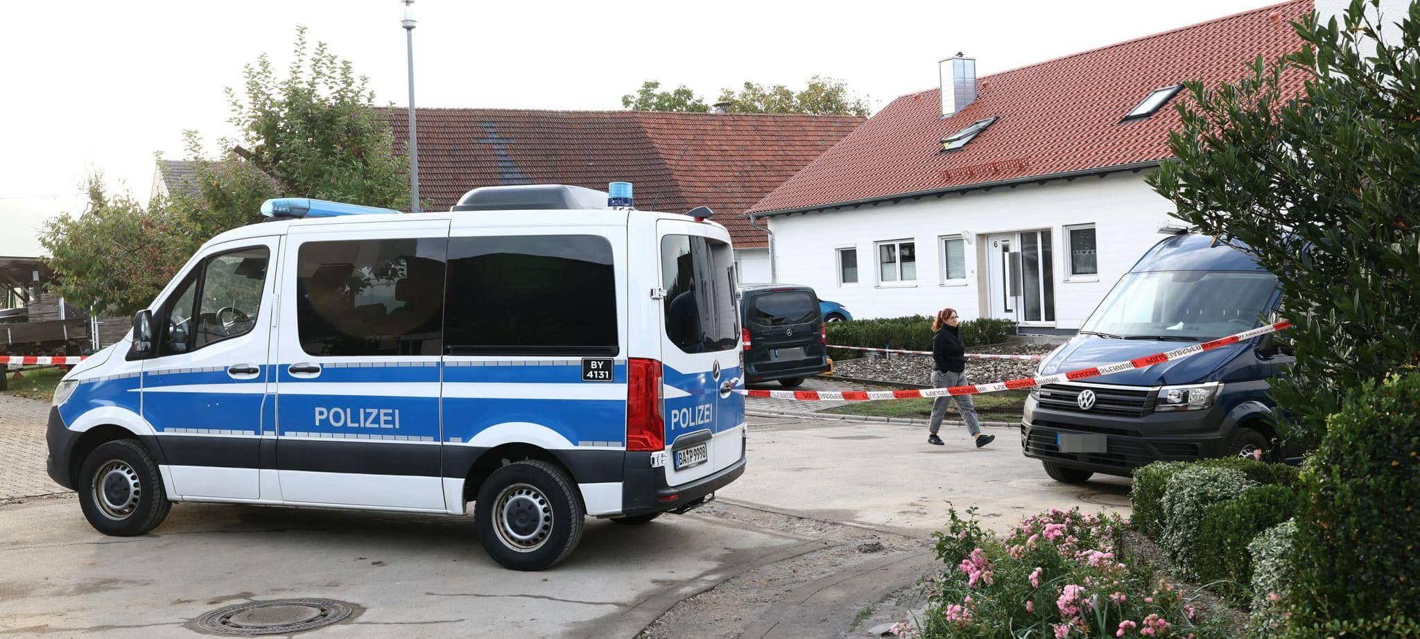 Zwei Behördenmitarbeiter bei Waffenkontrolle erschossen