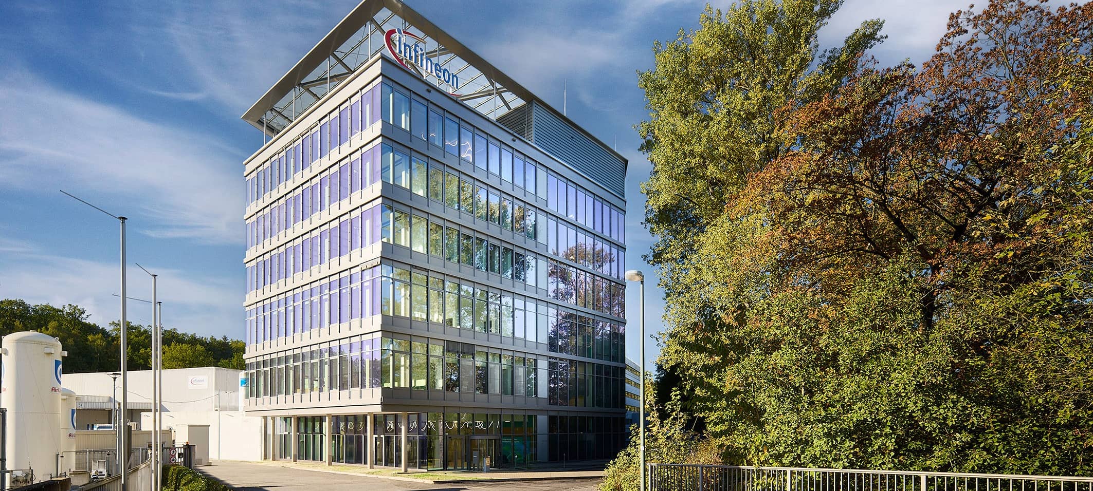 Infineon Warstein: Neues Labor- und Bürogebäude eröffnet