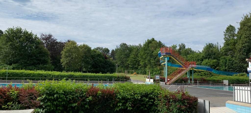 Die Hellweg Radio Pool Session